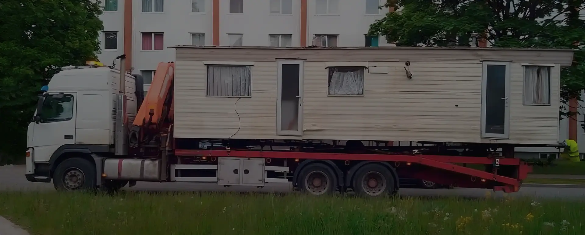 Получить онлайн цены на доставку низким тралом дом вагона в станице Романовская (Южный округ - Ростовская область) на сайте самостоятельно